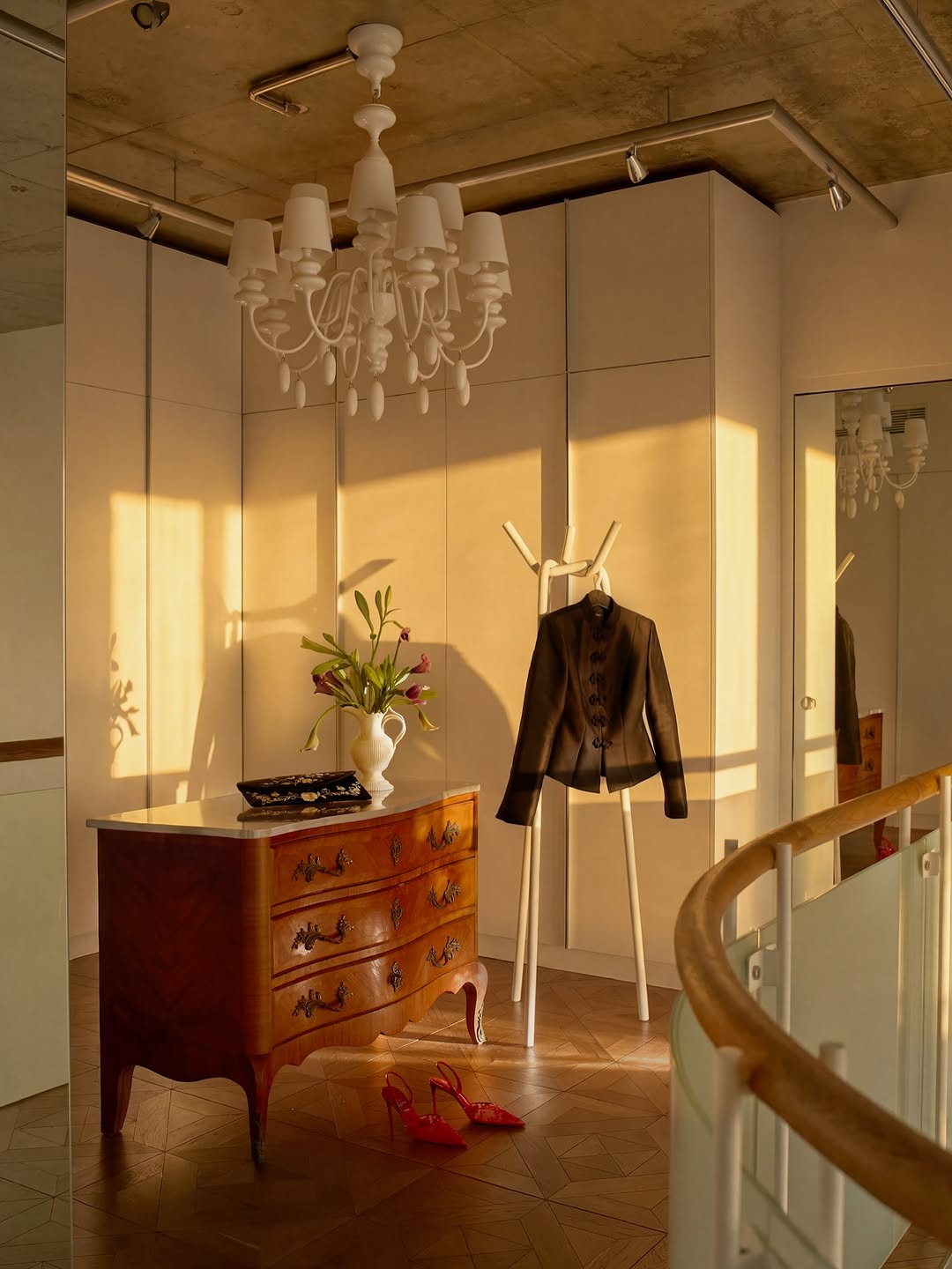 Mỹ nhân 28 tuổi lên xe hoa với thiếu gia: Chưa cưới đã sống chung nhà, mua đứt duplex 140m² đẹp như kiệt tác