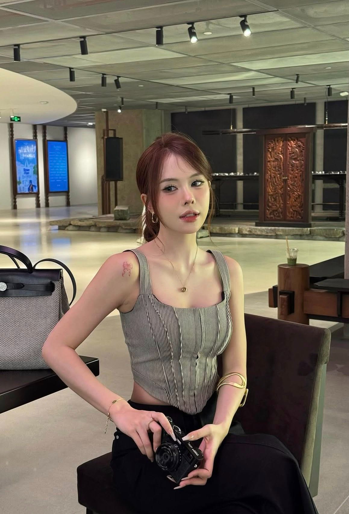 Hà Môi trước khi gắn với từ khoá “ghệ mới anh Bâu”