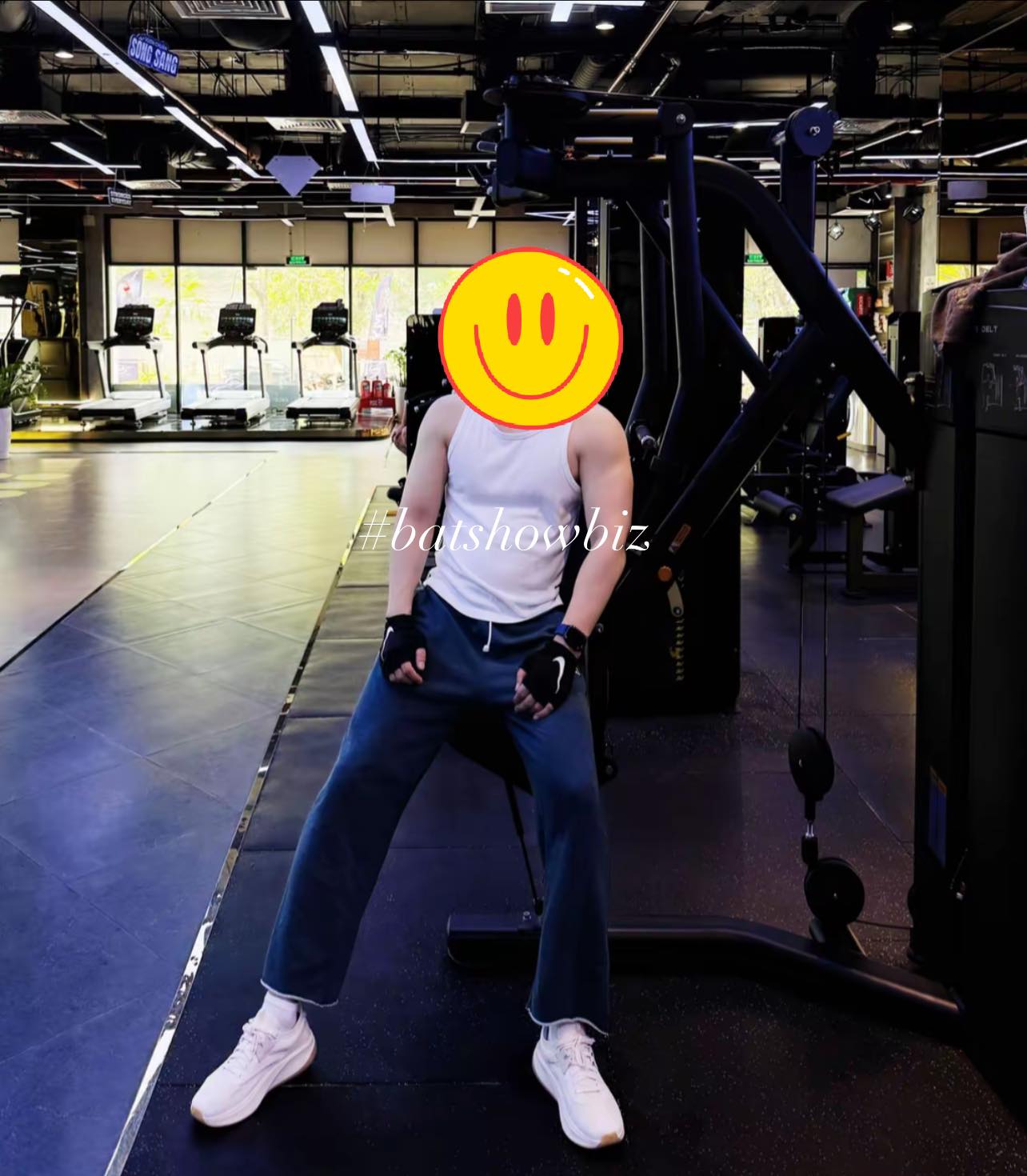 Cư dân mạng soi chàng trai nhắn tin với Noo Phước Thịnh có ngoại hình ấn tượng (Nguồn: @batshowbiz)