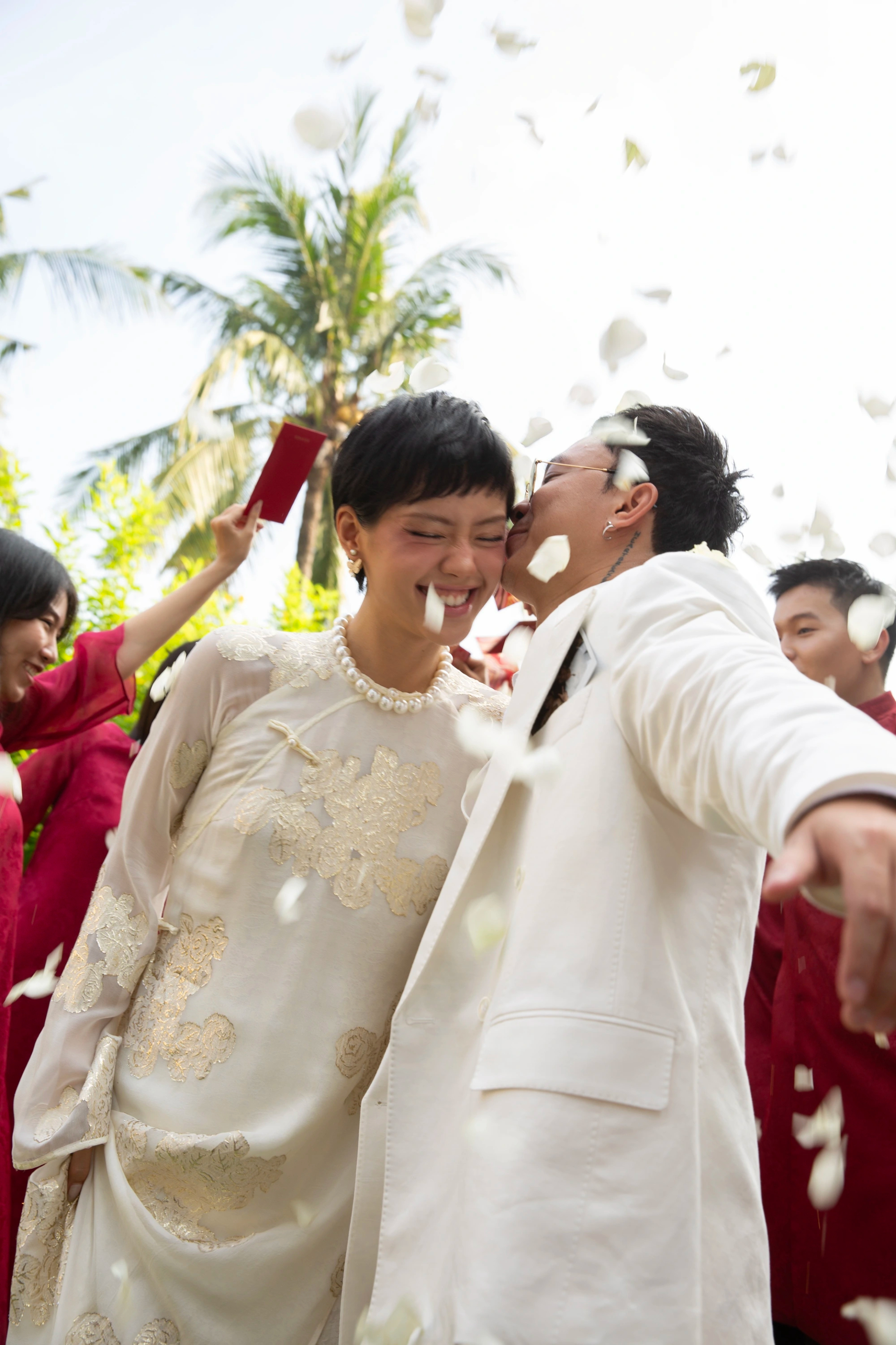 Mỹ nhân 28 tuổi lên xe hoa với thiếu gia: Chưa cưới đã sống chung nhà, mua đứt duplex 140m² đẹp như kiệt tác