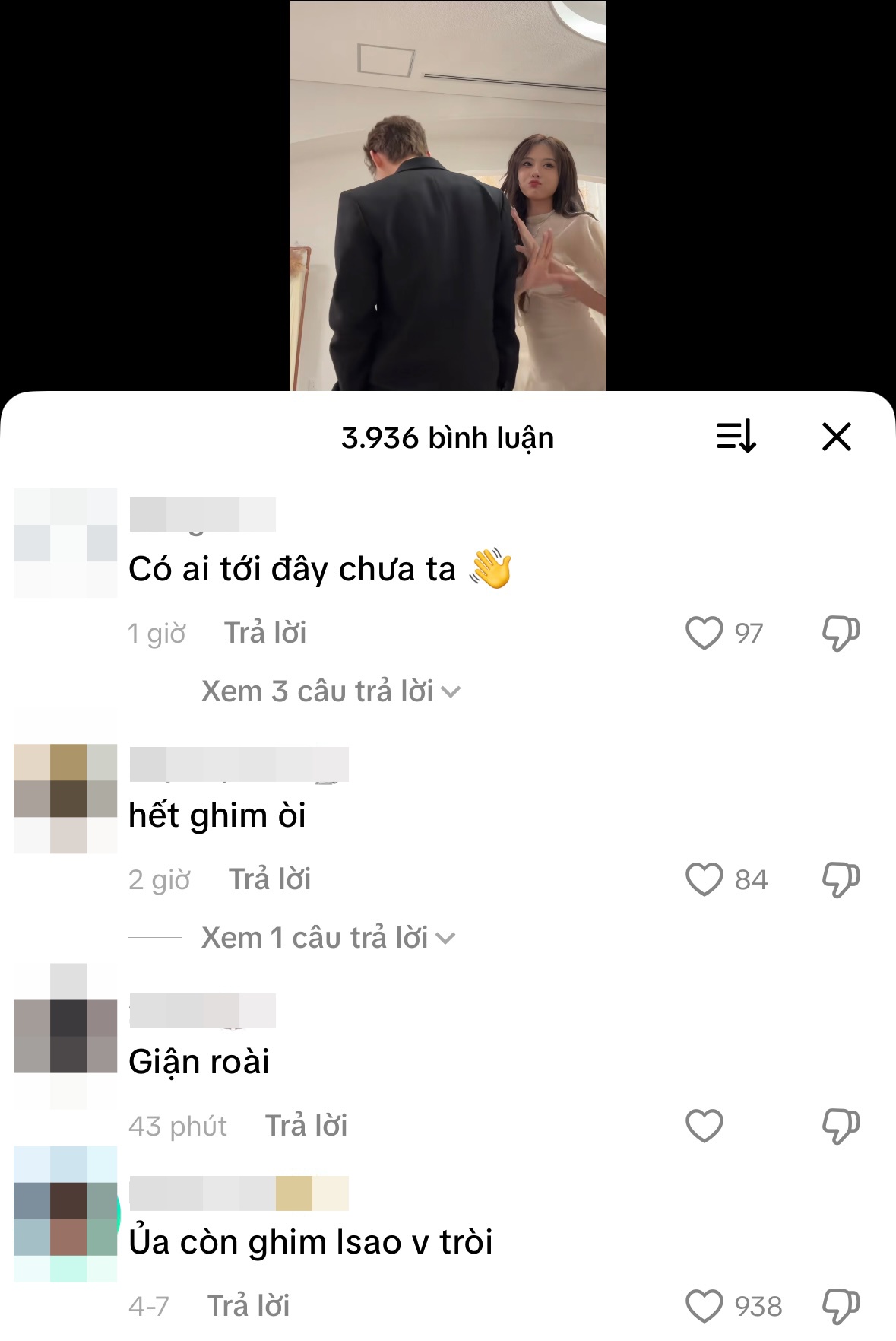 Đoạn clip chung với Hà Môi từng được Phillip ghim cũng có nhiều netizen tràn vào thắc mắc về mối quan hệ hiện tại