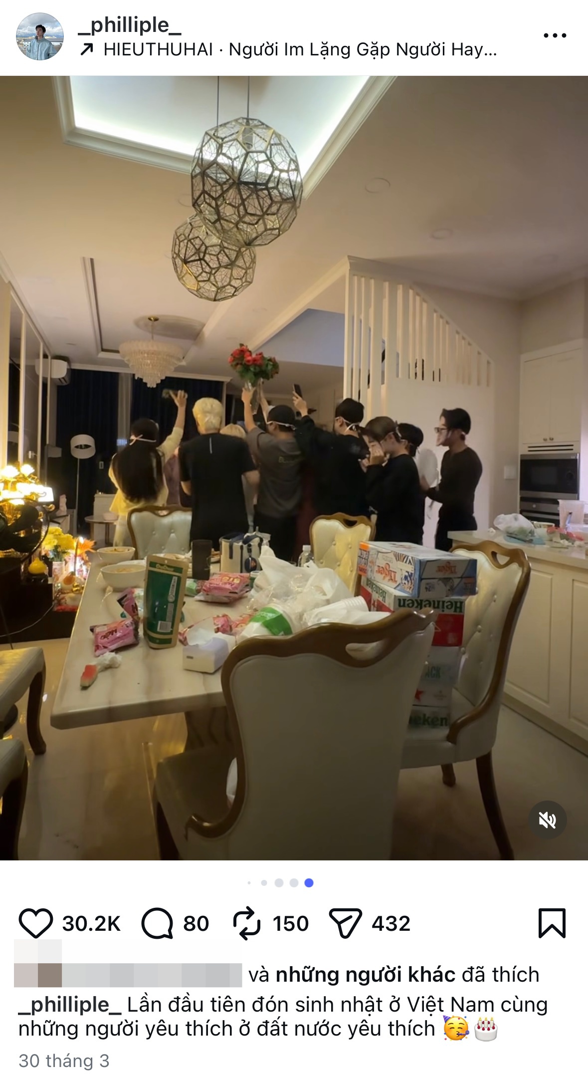 Tháng 3 vừa qua Phillip Lê về Việt Nam đón sinh nhật