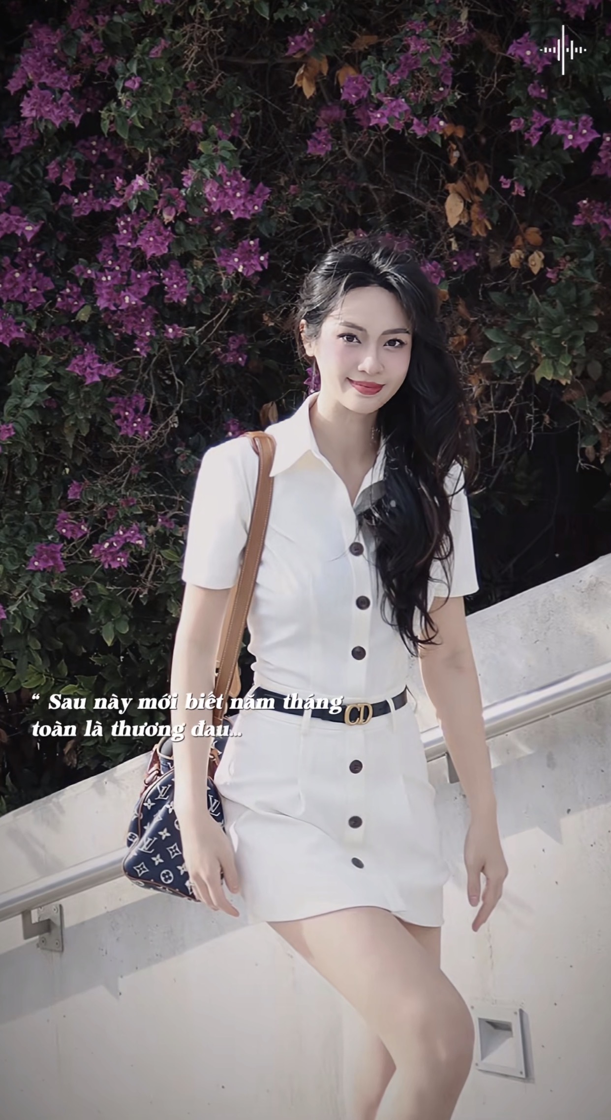 Á hậu Thuý Quỳnh liên tục có những bài đăng tâm trạng trên mạng xã hội