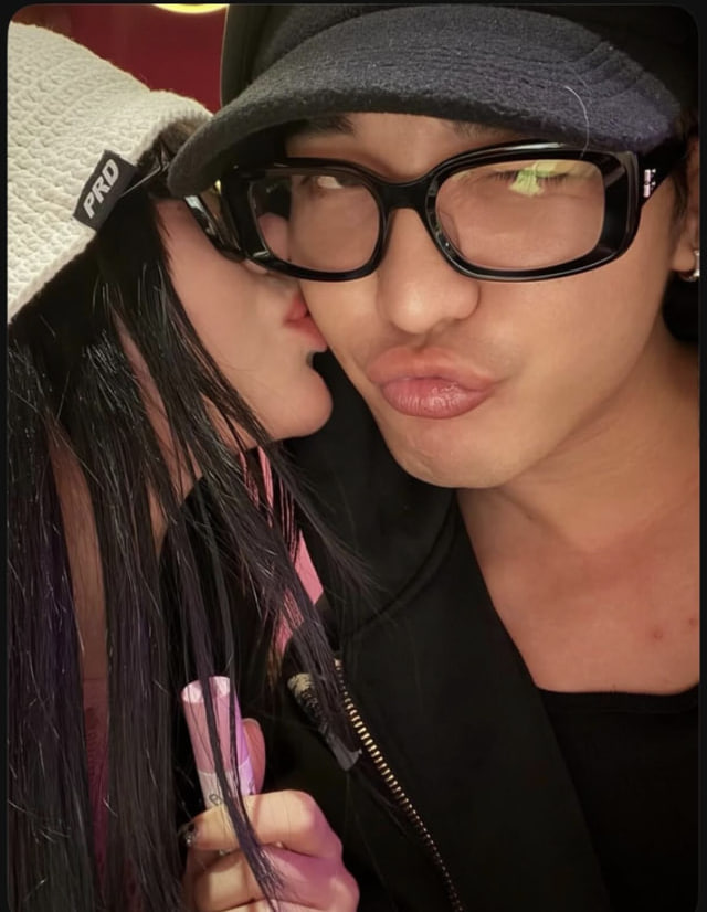 Cuối năm 2025, cặp đôi vướng vào nghi vấn hẹn hò 