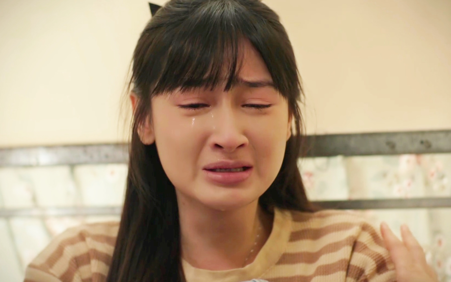 Trang sợ hãi lo lắng và tức giận vì bị lừa