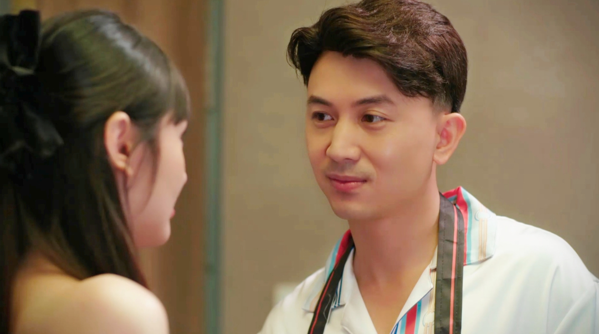 Trang bị Dũng lừa tình và lợi dụng khiến cô gặp rắc rối trong công việc