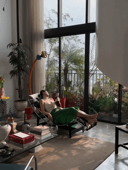 Mỹ nhân 28 tuổi lên xe hoa với thiếu gia: Chưa cưới đã sống chung nhà, mua đứt duplex 140m² đẹp như kiệt tác