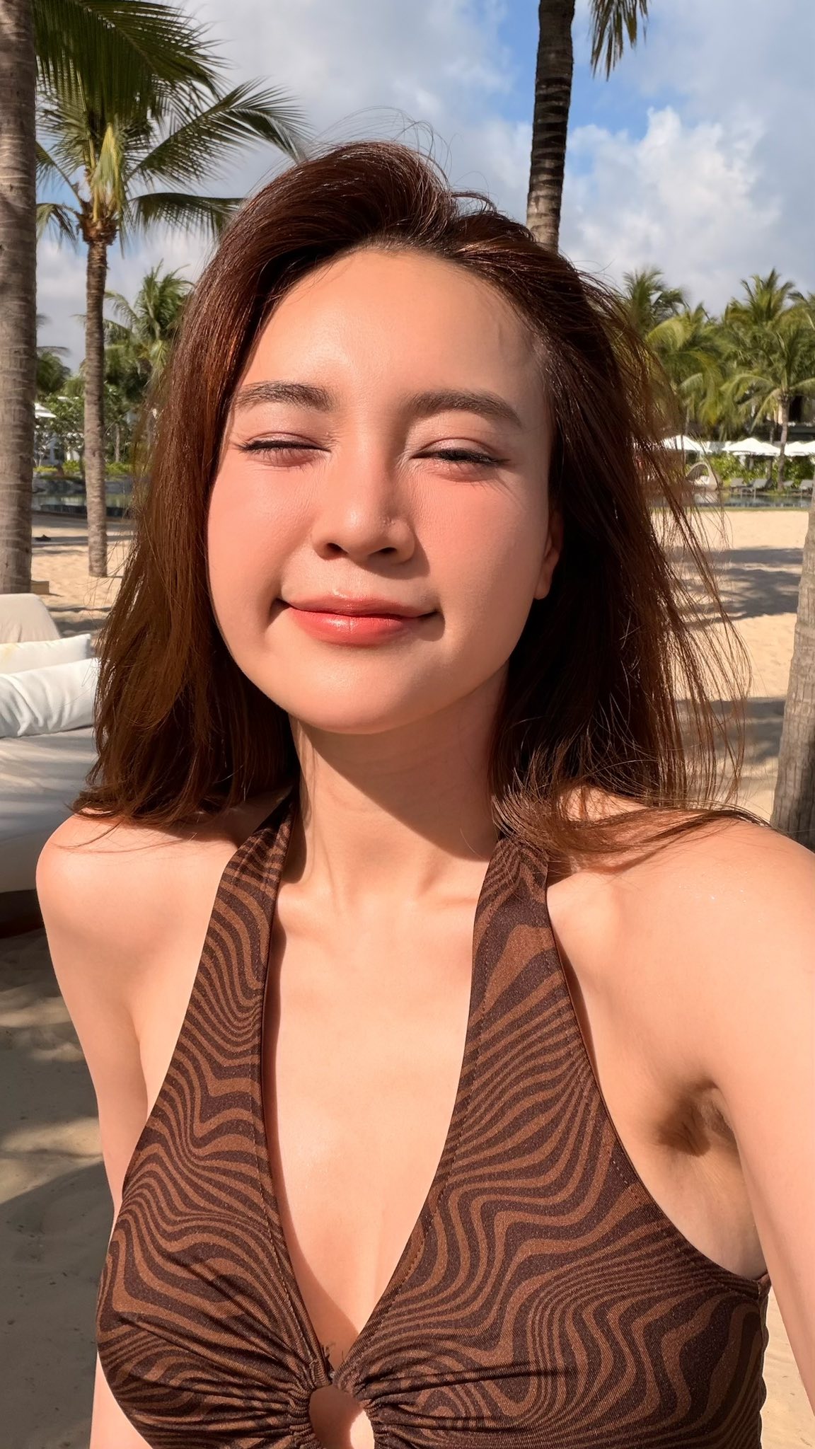 Mới đây nhất, Ninh Dương Lan Ngọc cũng gia nhập đường đua bikini chào hè 