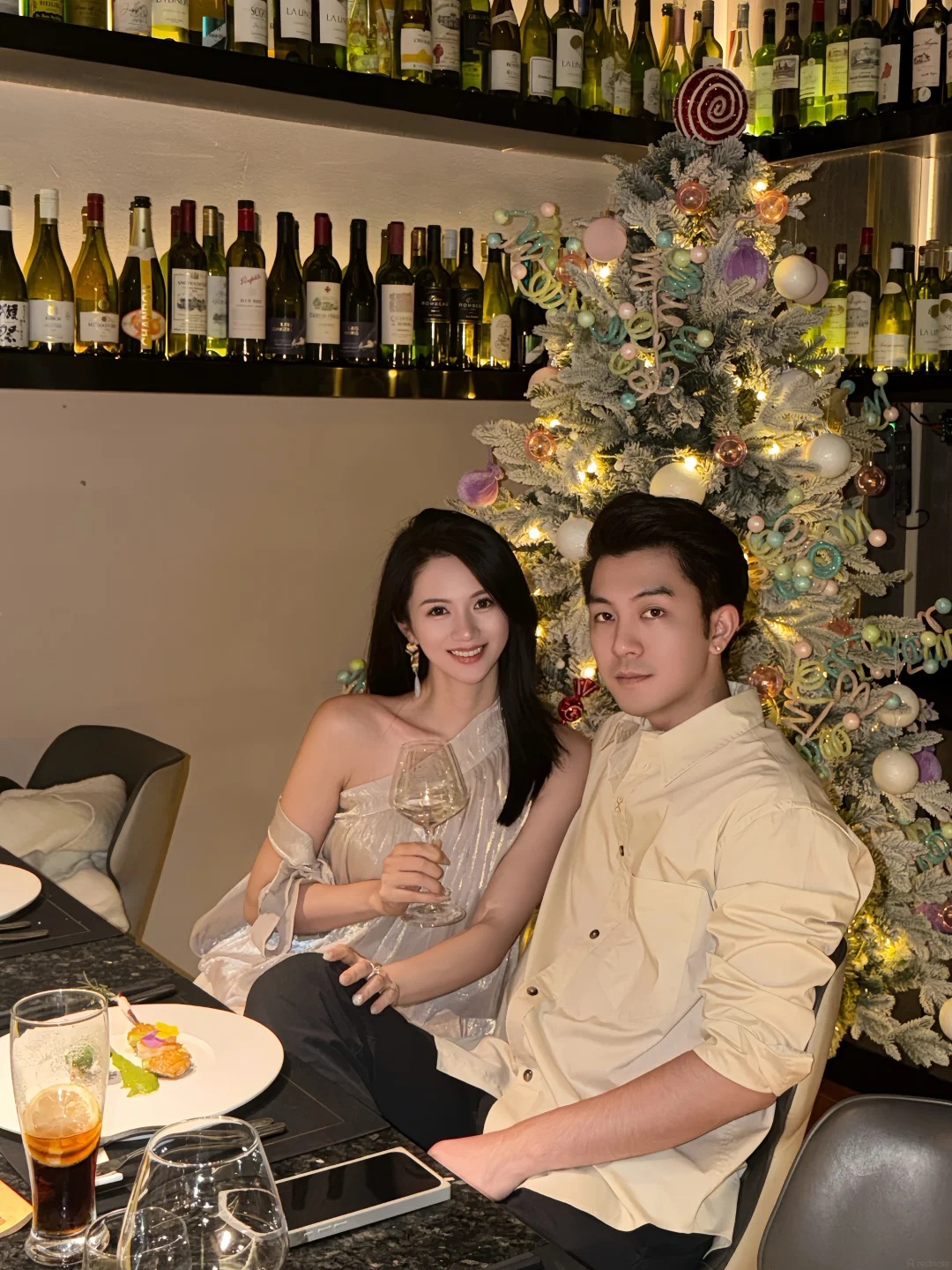 Tình cảm vẫn quan trọng, nhưng không tách rời khỏi những yếu tố thực tế như tài chính, định hướng sống hay kế hoạch tương lai. Ảnh minh họa. 