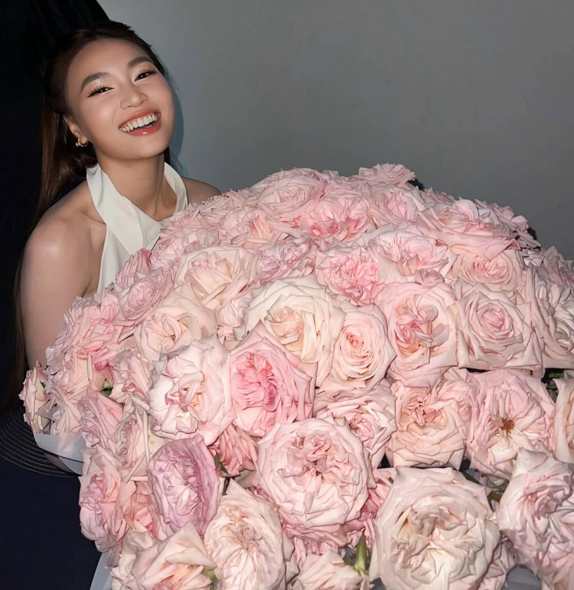 Gần đây, Lan Ngọc có nhiều hint nghi đang yêu đương 