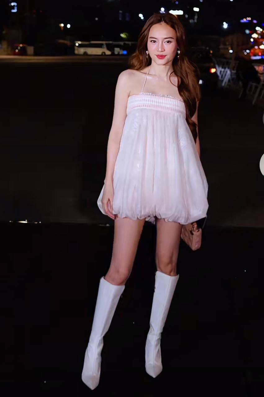 Lan Ngọc bị soi diện váy rộng khi xuất hiện ở sự kiện