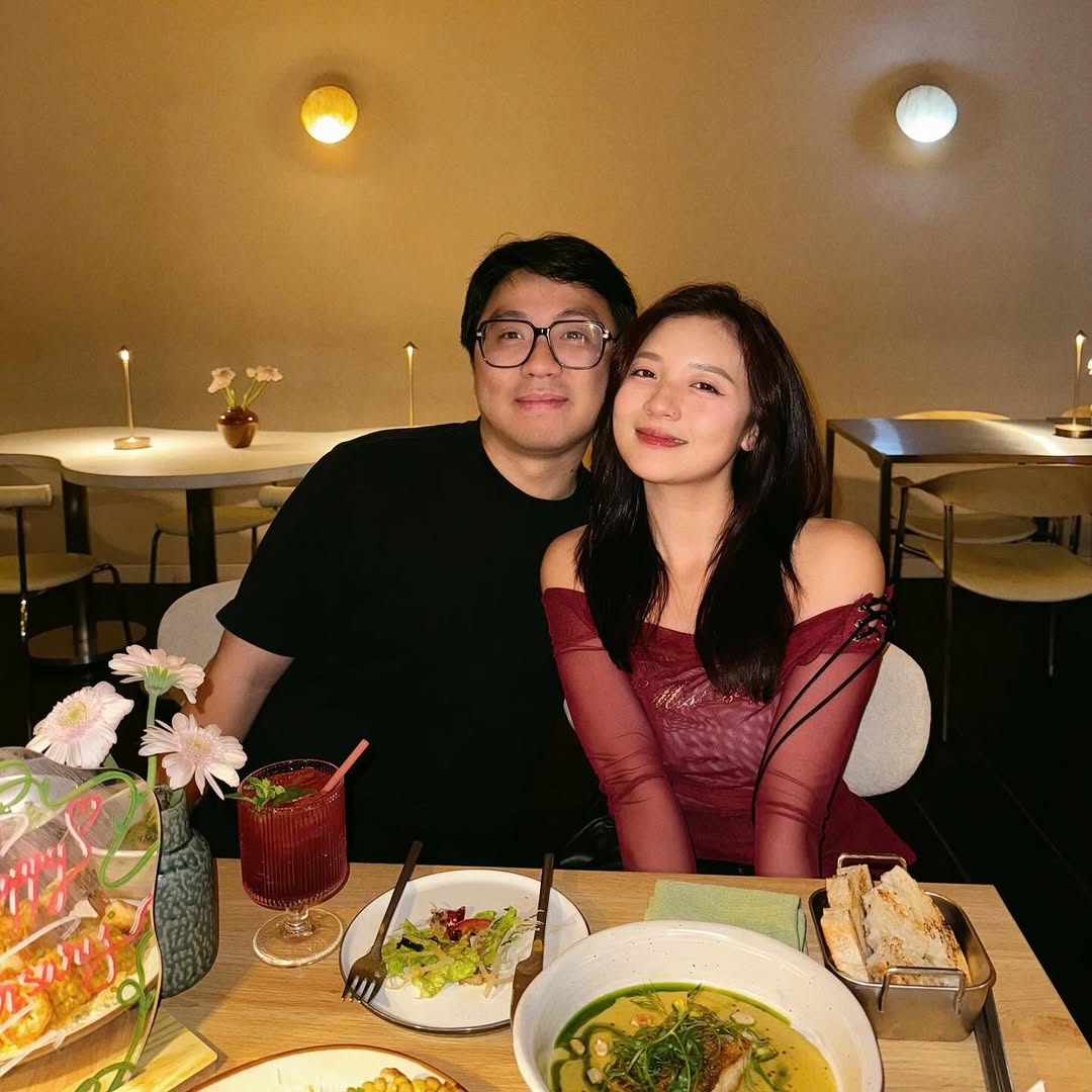 Cặp đôi thường xuyên chia sẻ những khoảnh khắc ngọt ngào lên mạng xã hội.