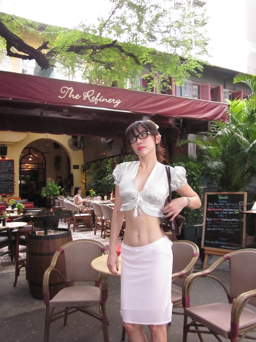 Tóc Tiện với outfit khoe trọn vòng eo con kiến. (Nguồn: Instagram)