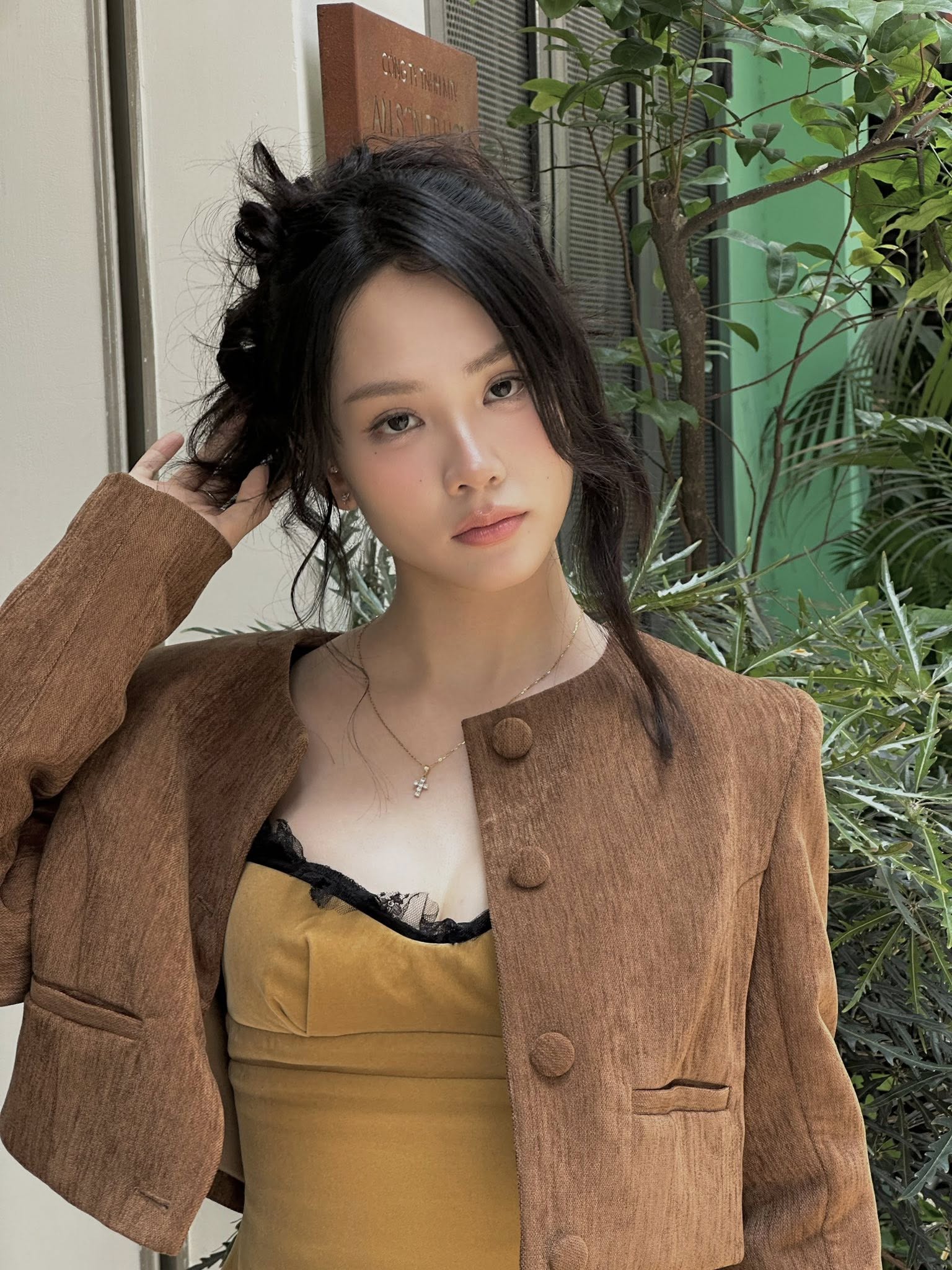 Điểm nổi bật nhất ở Mai Phương là đôi mắt dài và long lanh như 2 viên ngọc 