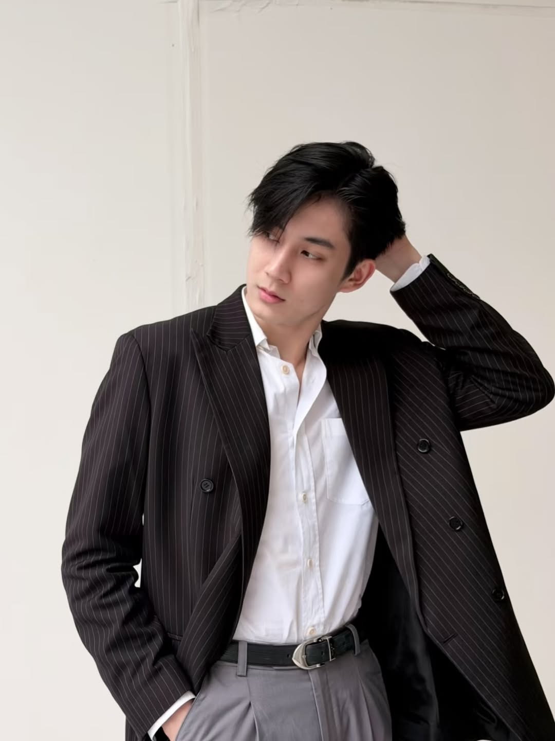 Thời gian qua, Matthis chủ yếu làm việc tại Bangkok, cho thấy quyết tâm debut ở thị trường giải trí Thái Lan