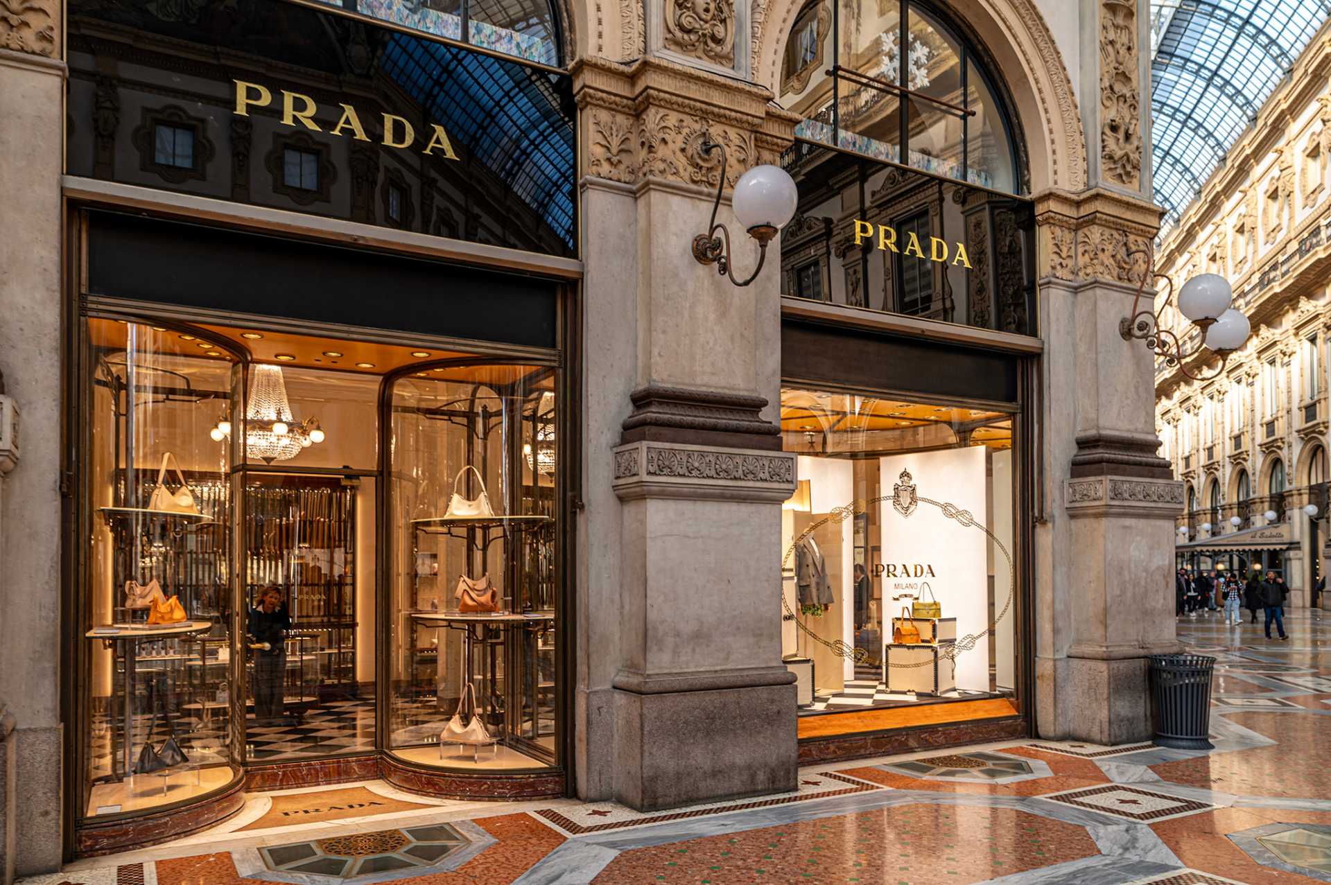 Cú lội ngược dòng của Prada: Từ nợ nần chồng chất đến đế chế tỷ đô nhờ sức mạnh của The Devil Wears Prada