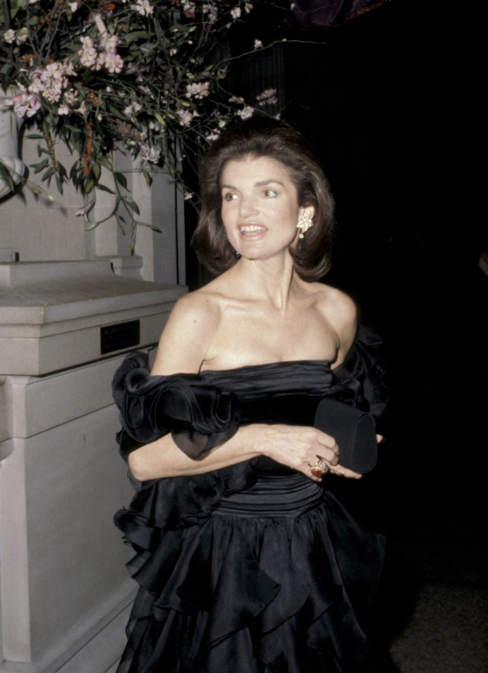  Cựu Đệ nhất Phu nhân Jacqueline Kennedy tại Met Gala 1979.
