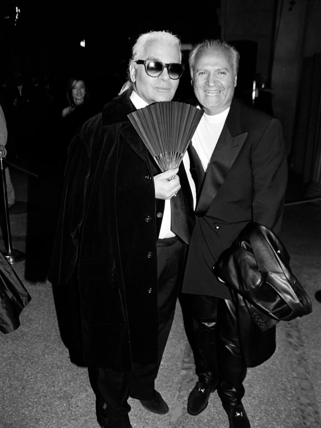  Hai cố NTK Karl Lagerfeld và Gianni Versace tại Met Gala 1995.