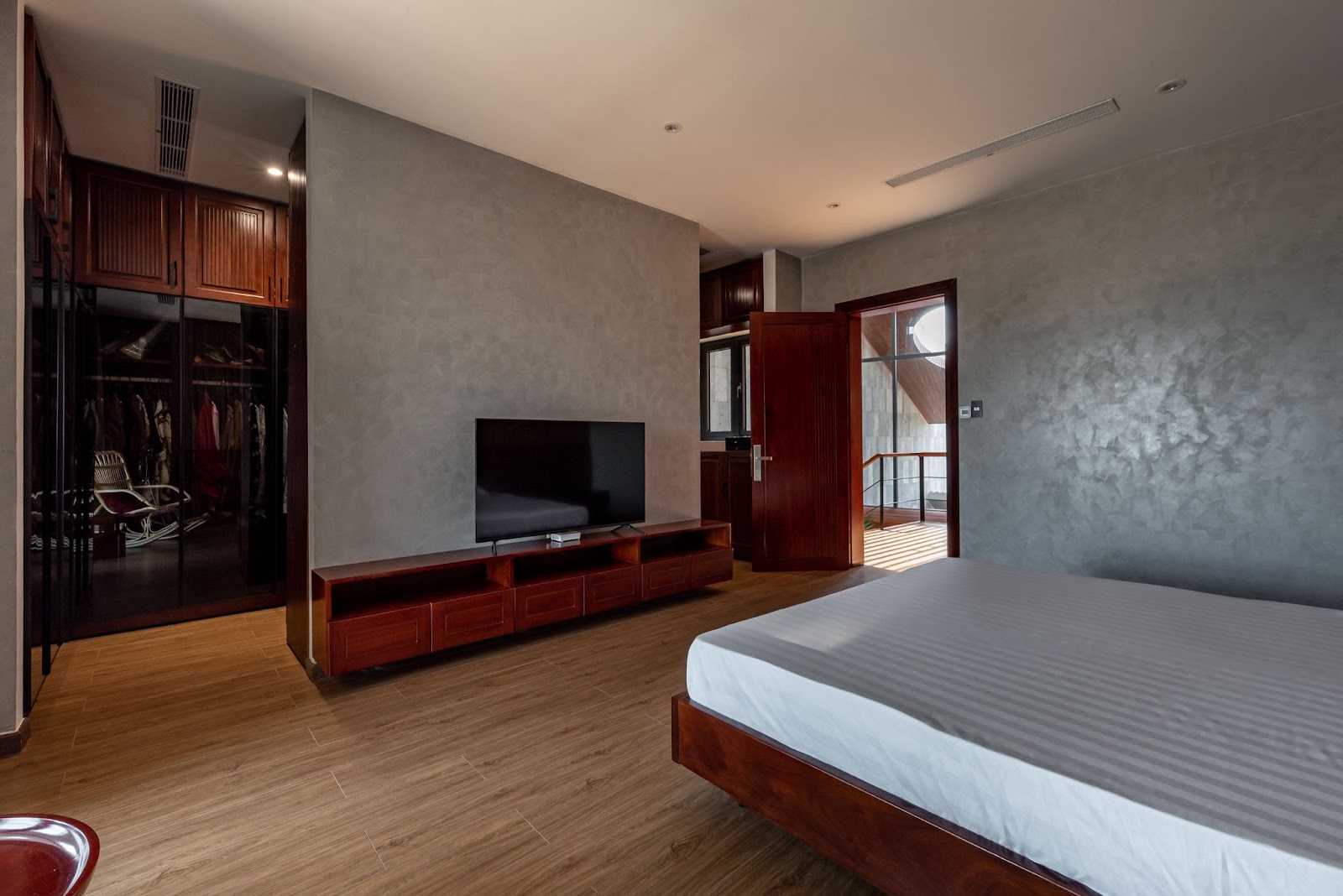 Nam NSND xây nhà ở ngoại ô: Rời xa ồn ào phố thị, sống chill trong cơ ngơi đẹp như resort 5 sao