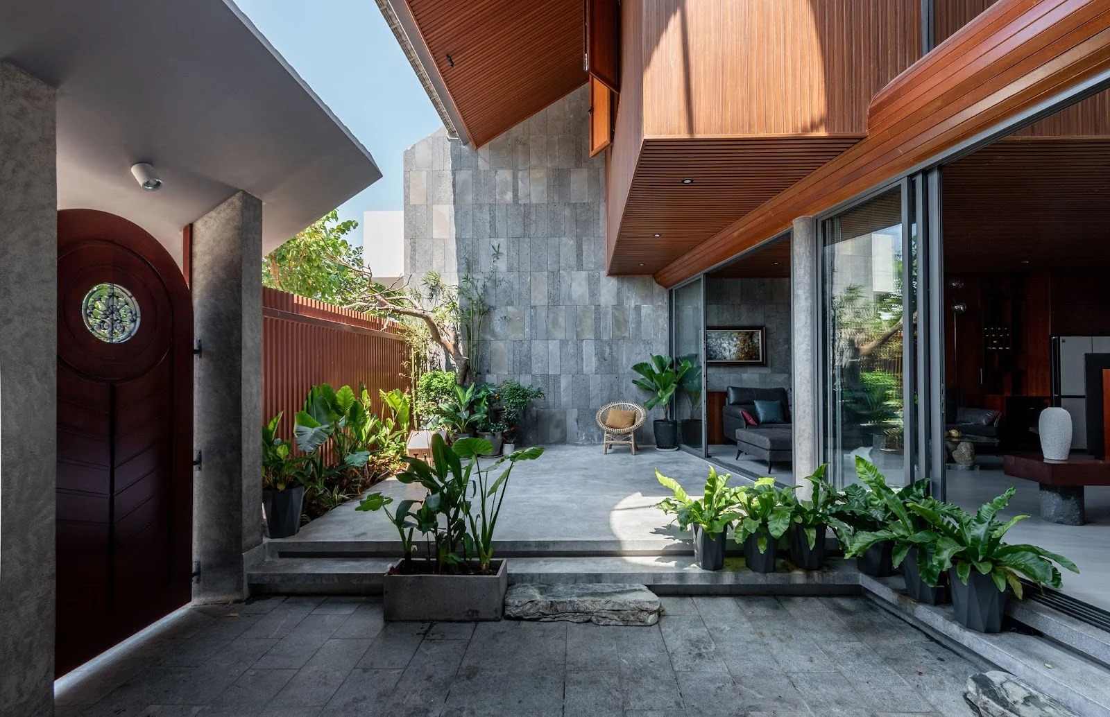 Nam NSND xây nhà ở ngoại ô: Rời xa ồn ào phố thị, sống chill trong cơ ngơi đẹp như resort 5 sao
