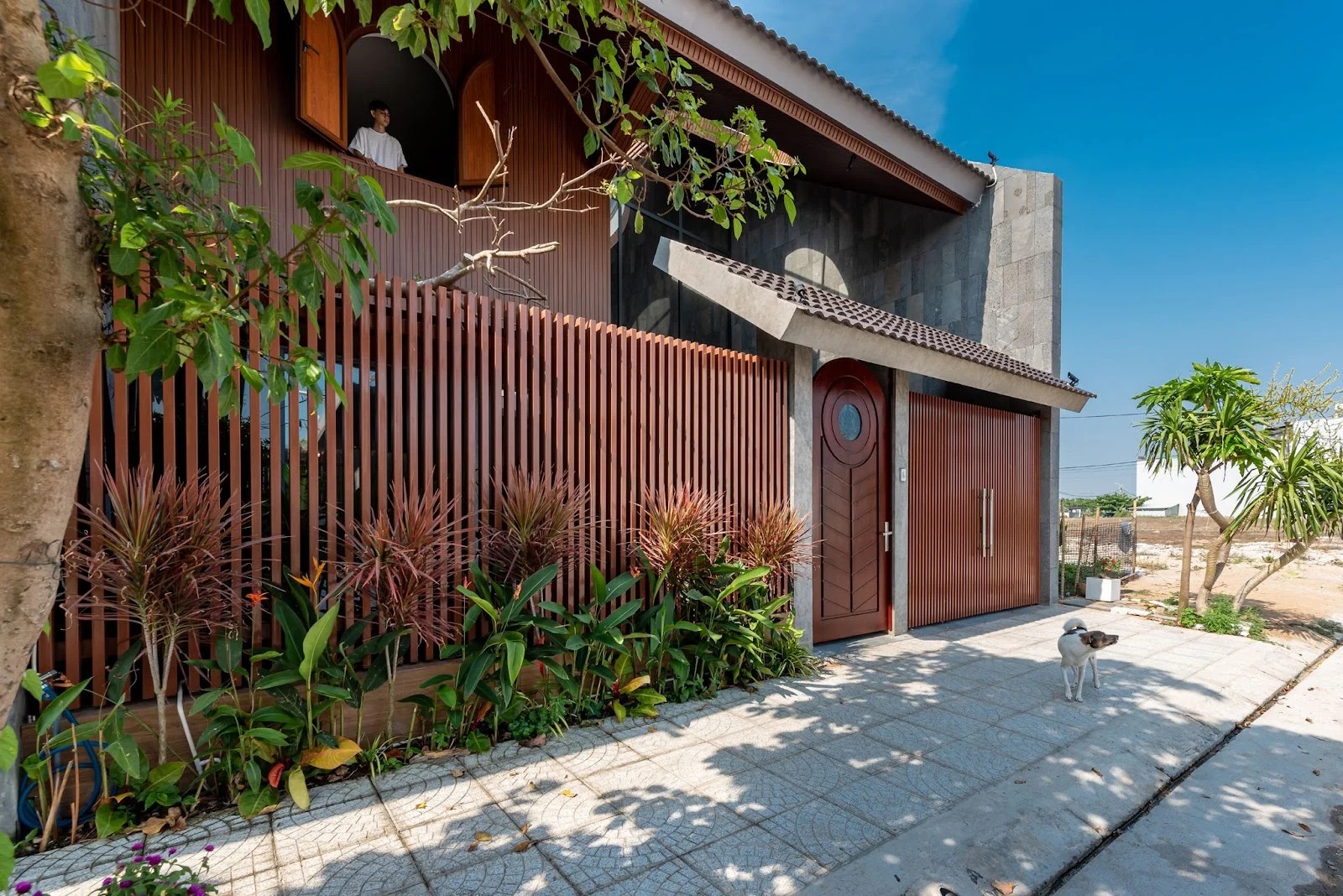 Nam NSND xây nhà ở ngoại ô: Rời xa ồn ào phố thị, sống chill trong cơ ngơi đẹp như resort 5 sao
