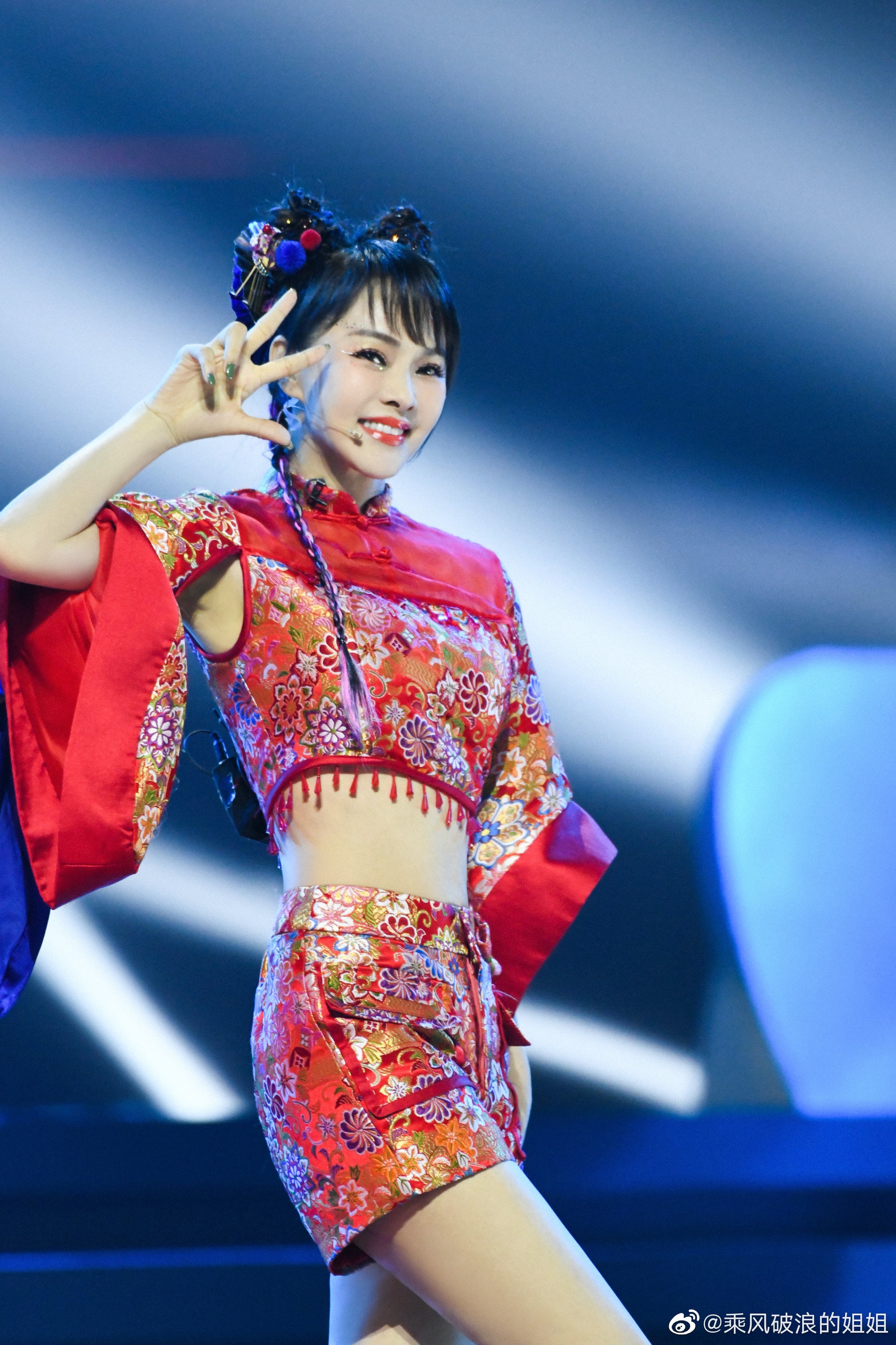Y Năng Tịnh trong show Đạp Gió mùa 1 (Ảnh: Sina).