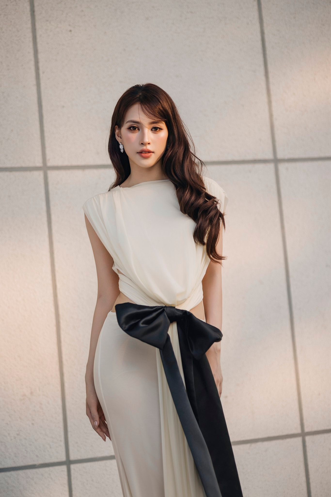 Tiểu Vy nổi tiếng với gương mặt 
