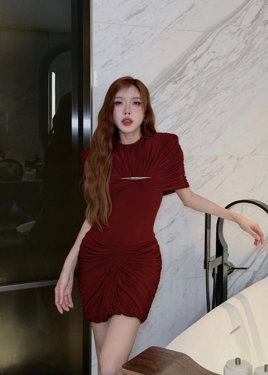 Cứ mỗi lần Trang Pháp xuất hiện và biểu diễn, tên tuổi của cô ngay lập tức leo thẳng lên hot search