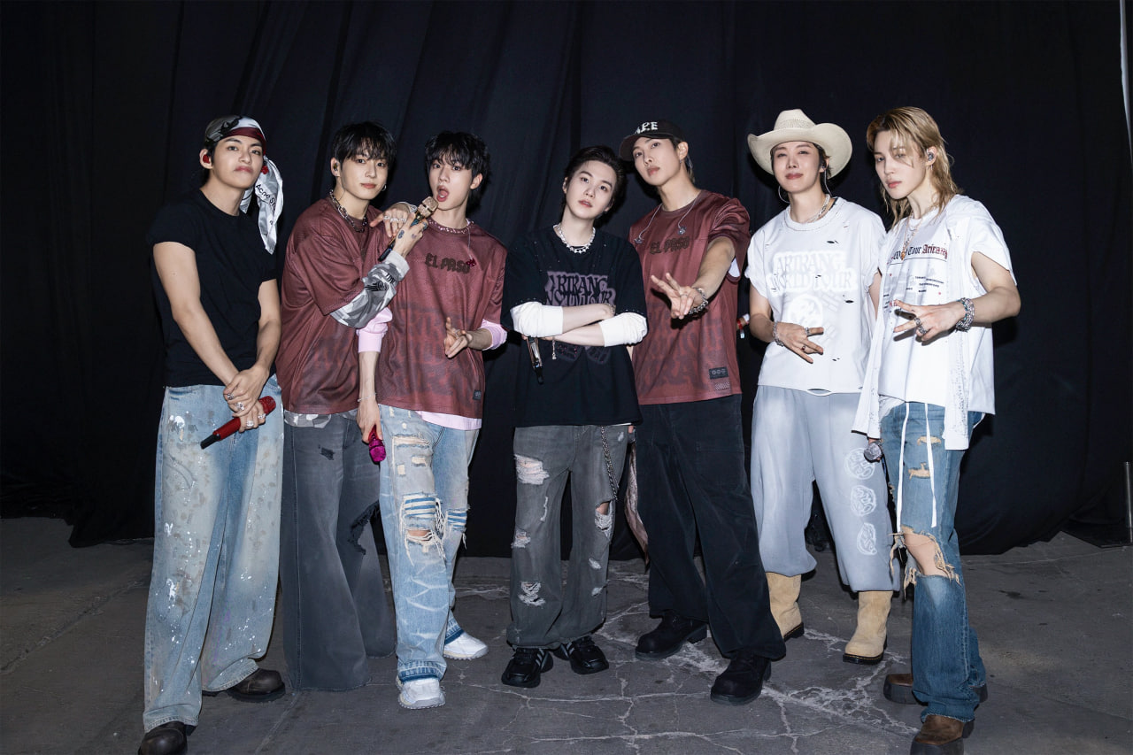BTS đánh dấu sự trở lại của nhóm sau nhiều năm vắng bóng với tour diễn vòng quanh thế giới quy mô cực khủng