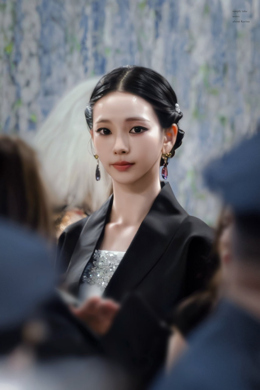 Karina bị không ít bình luận mỉa mai sau sự cố này