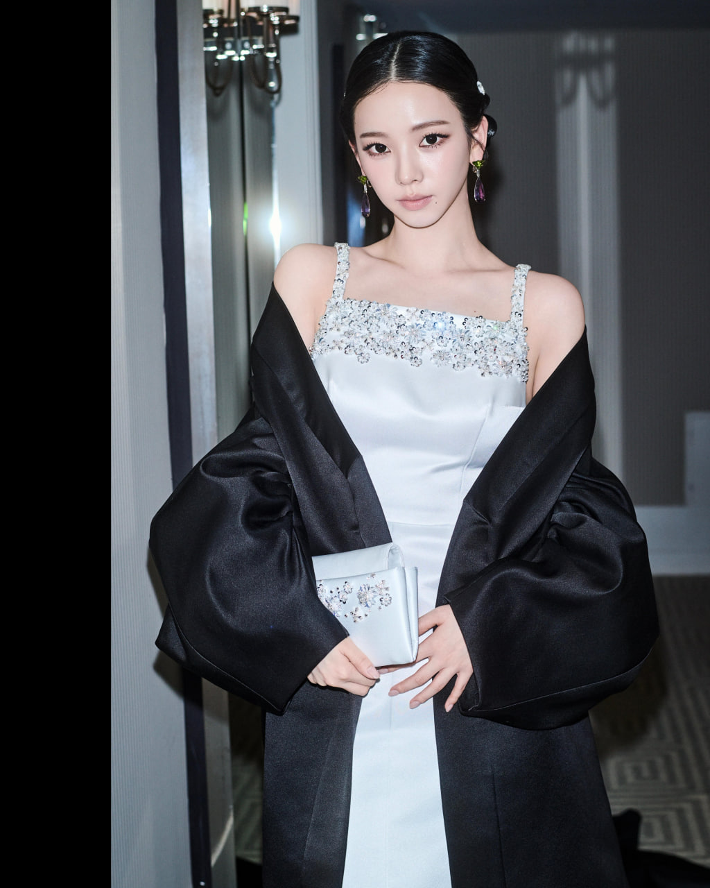 Karina (aespa) bị nhầm lẫn thành Jisoo tại Met Gala
