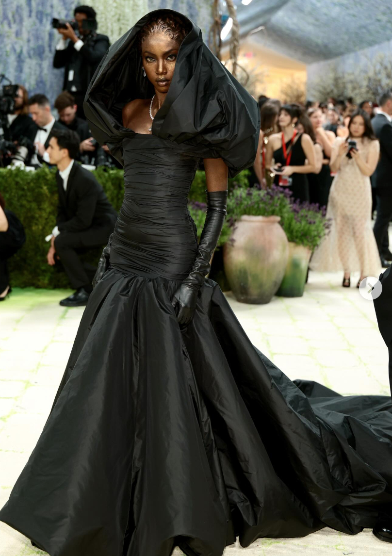  Anok Yai và màn hoá thân đỉnh cao tại Met Gala 2026.