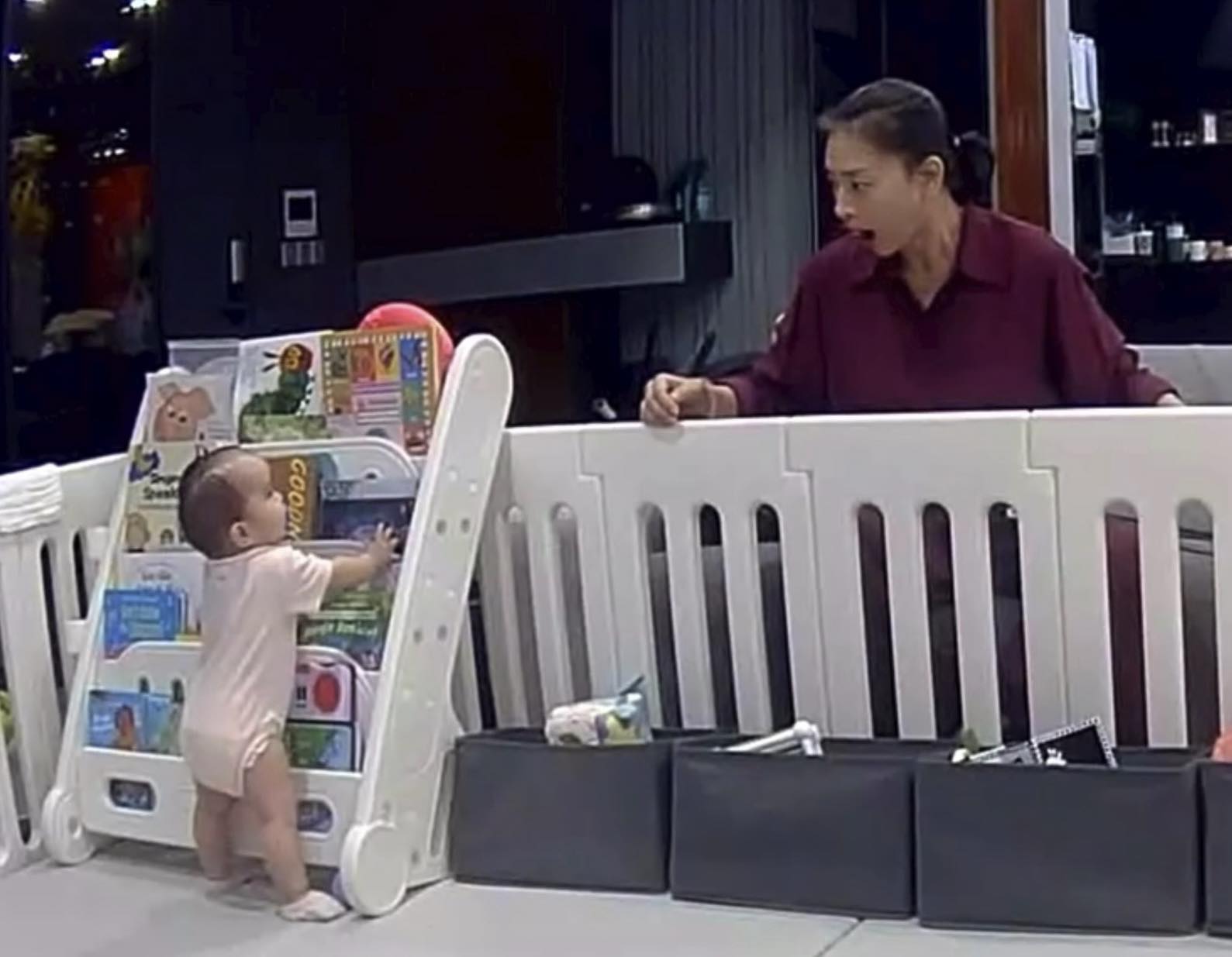 Ngô Thanh Vân chia sẻ khoảnh khắc con gái tập đứng