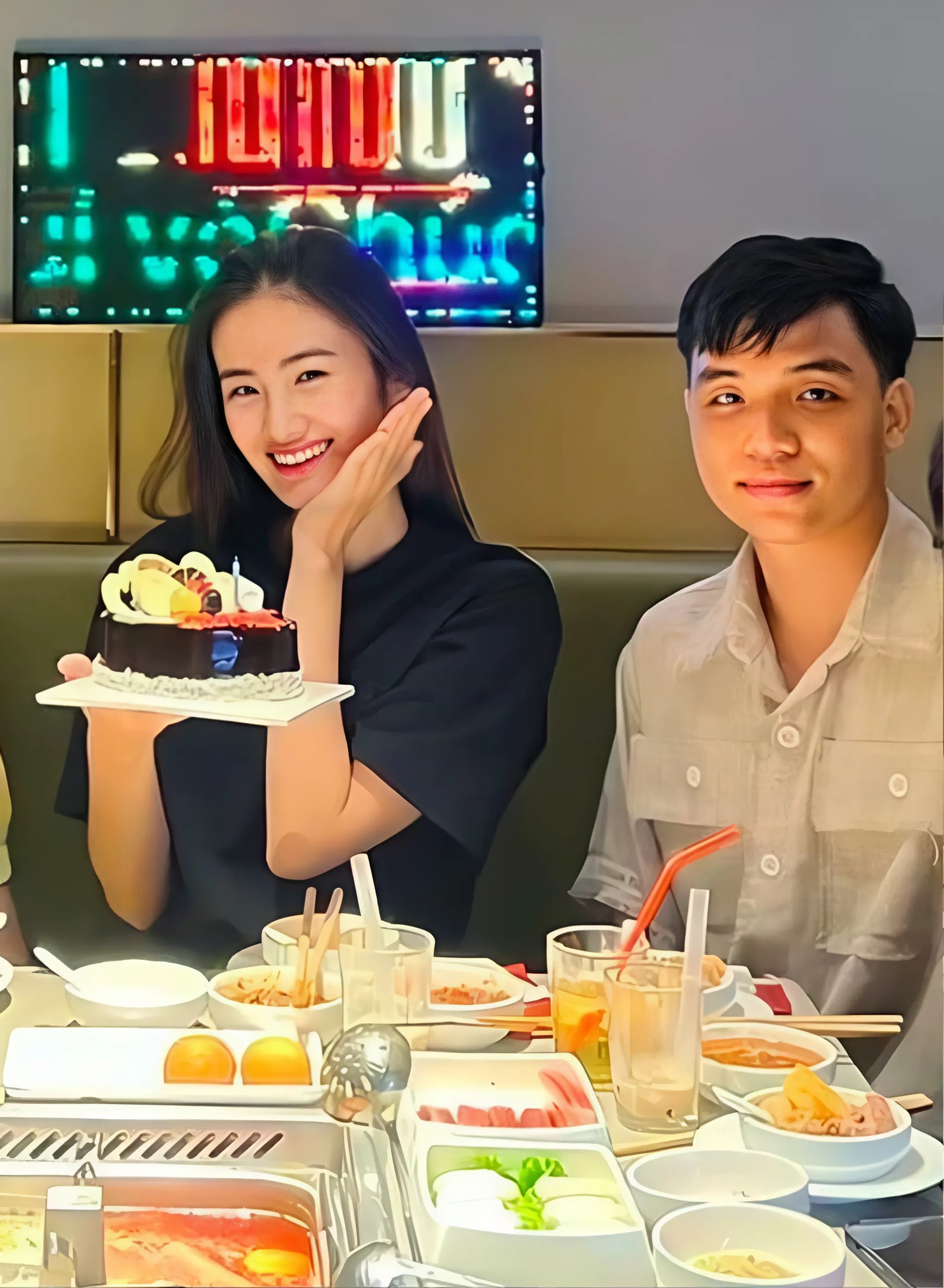   Anh Kiệt là bạn cùng lớp năm cấp 3 và cũng là mối tình đầu của nàng hậu. Ảnh: Tổng hợp  