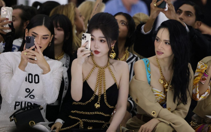 Màn đọ sắc của Hương Giang và Ngu Thư Hân năm đó khiến netizen náo loạn bàn luận