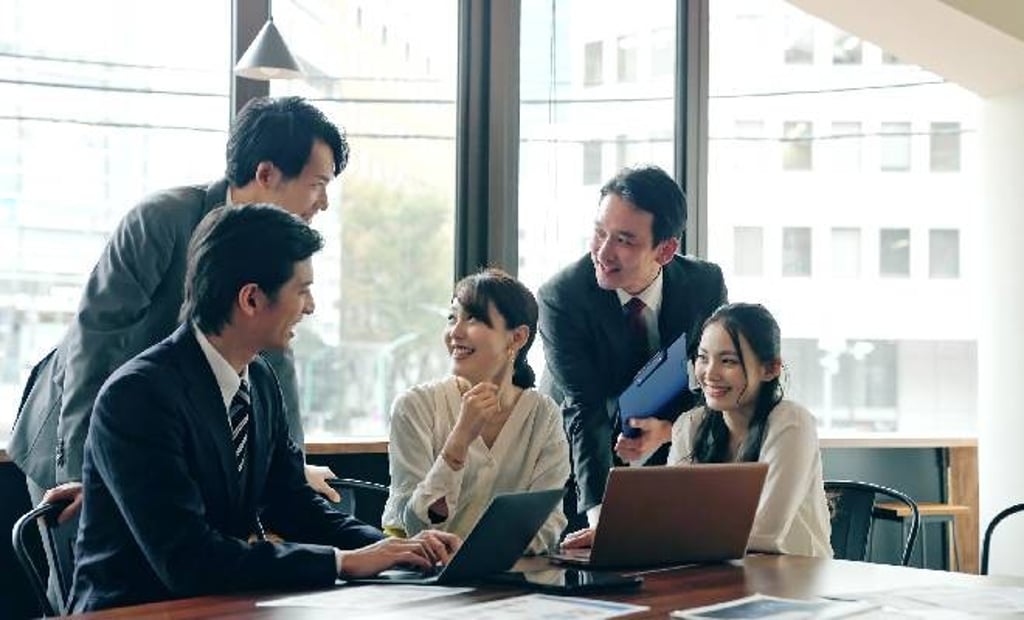 Nhân viên đi làm 490 năm mới kiếm được lương bằng sếp làm 1 năm