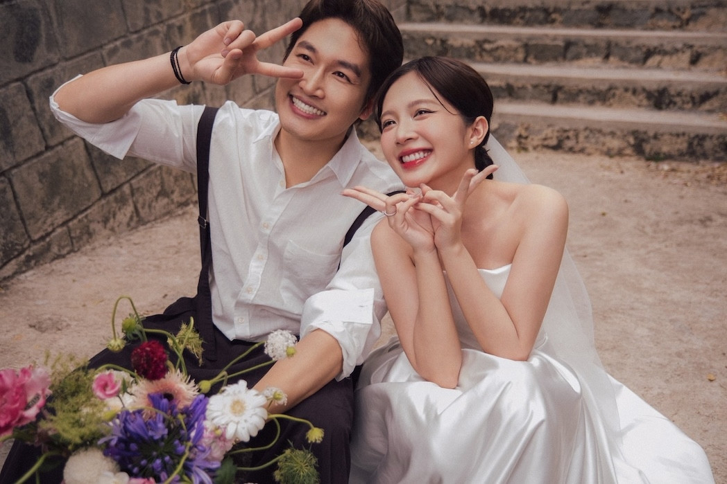 Nam thần showbiz cưới vợ 