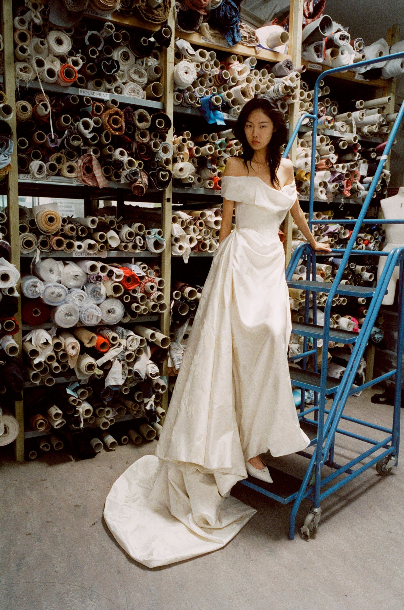 Vivienne Westwood tiền lệ không có Đại sứ: tlinh thực sự là ai trong