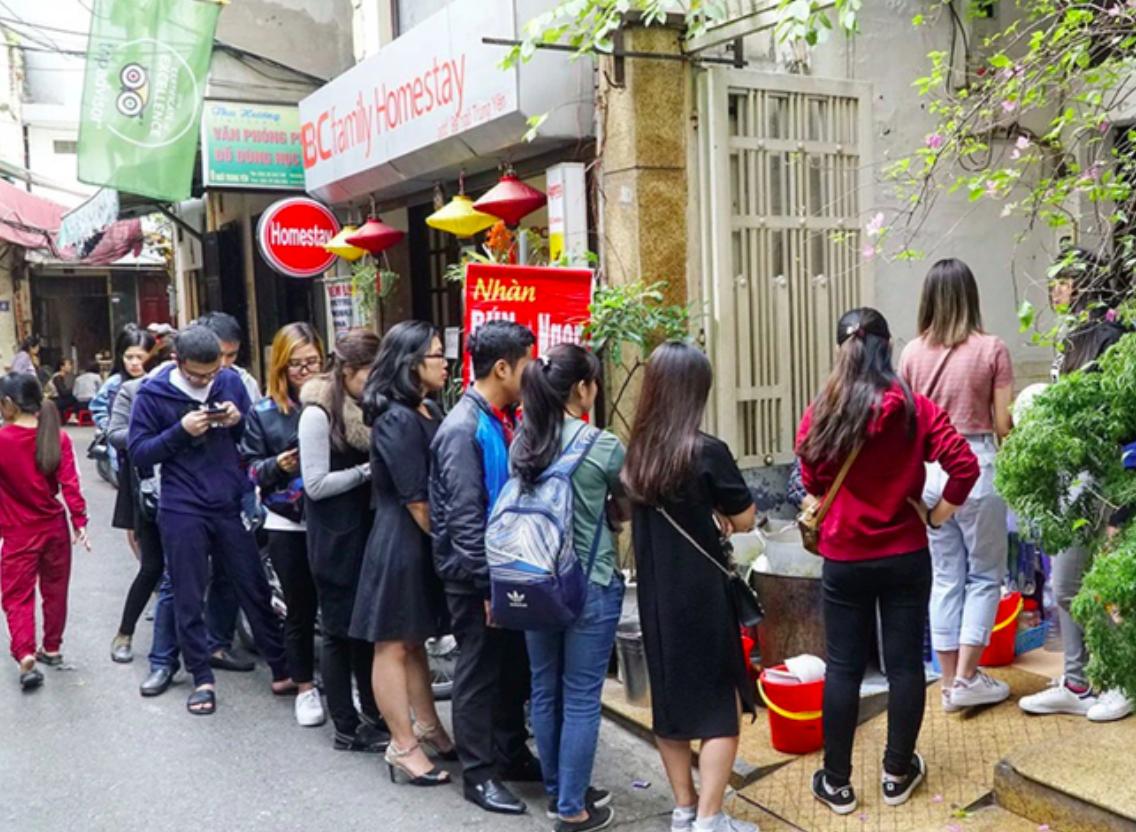 Bún ngan Nhàn dù vướng phải nhiều ồn ào về thái độ nhưng vẫn luôn đông khách