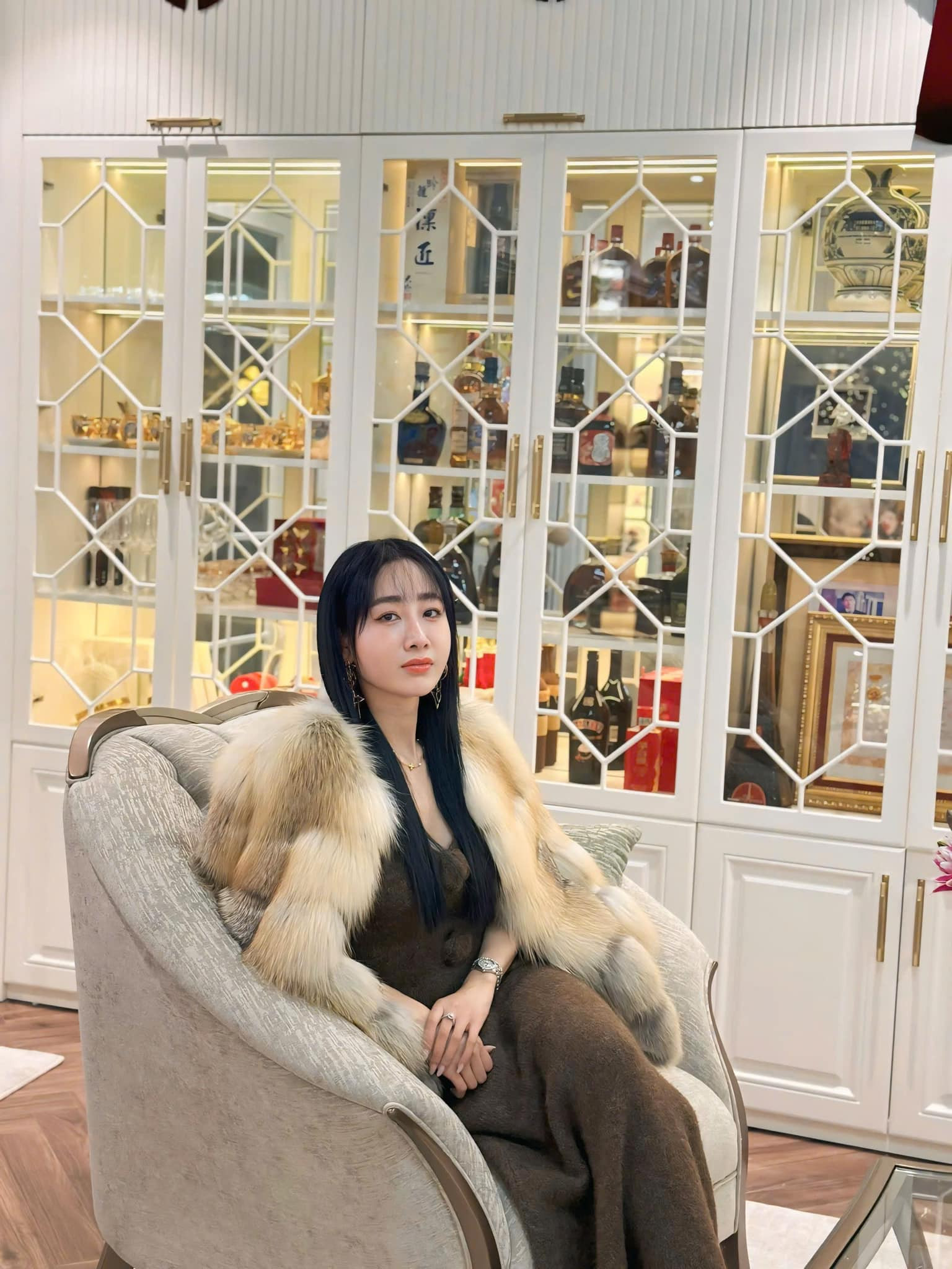 Nam NSƯT 46 tuổi muốn cưới vợ lần 3: Hiện sống cùng bạn gái trong căn hộ 14 tỷ ở Hà Nội