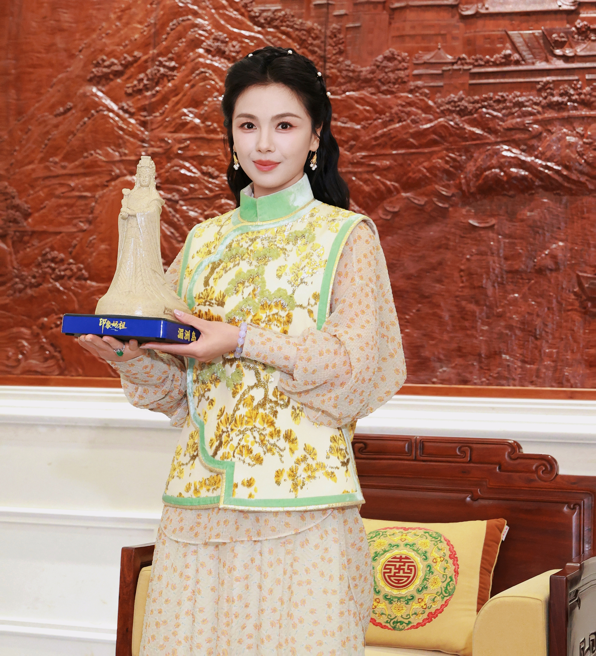 Nữ diễn viên được khen ngợi nhan sắc dịu dàng đoan trang
