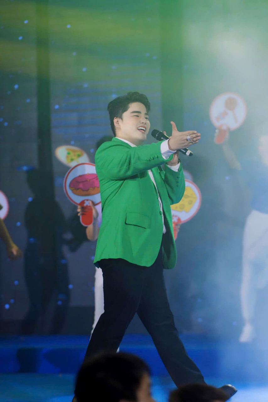 Hiện tại Nguyễn Đình Vũ chủ yếu cover nhạc và đi diễn các show tại các tỉnh thành