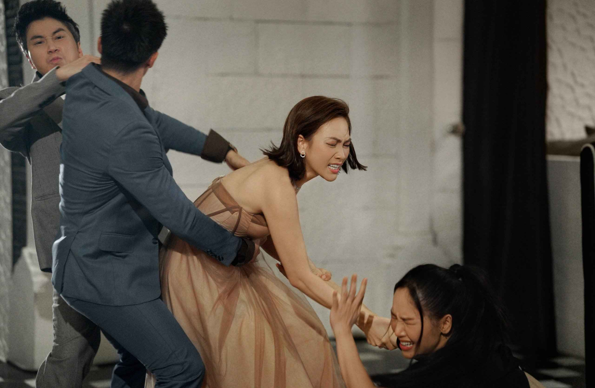 Ai cứu nổi Miu Lê?
