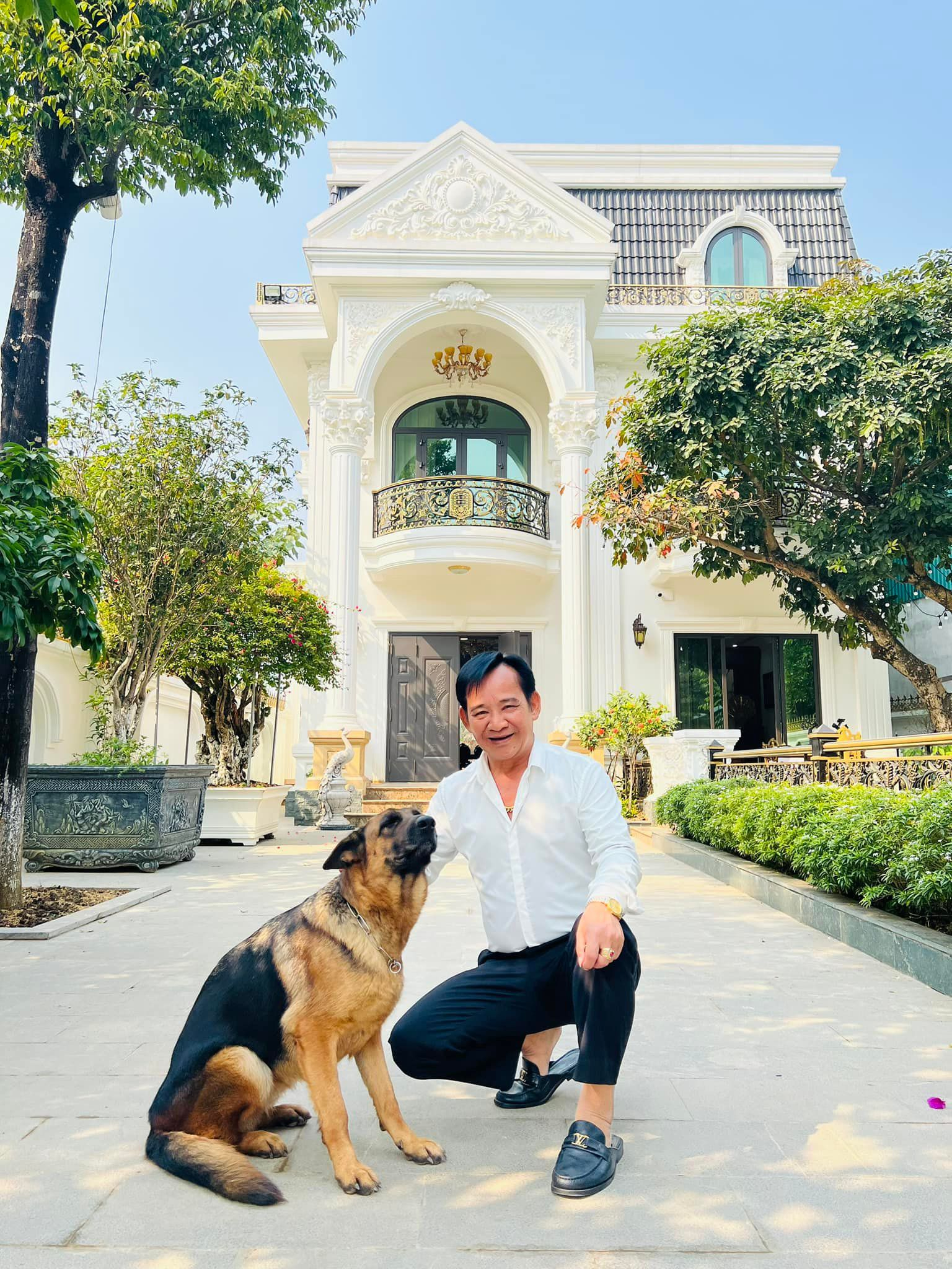 Nam NSƯT mang quân hàm Thượng tá, cưới vợ là công nhân xưởng may: U70 sống bình yên trong biệt thự 1.000m² ở Hà Nội