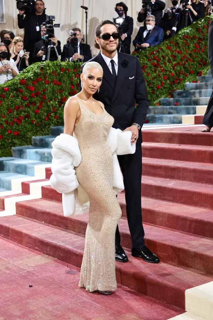 Chị gái của Kylie - Kim Kardashian cũng là nạn nhân của lời nguyền này. Ảnh: Page Six