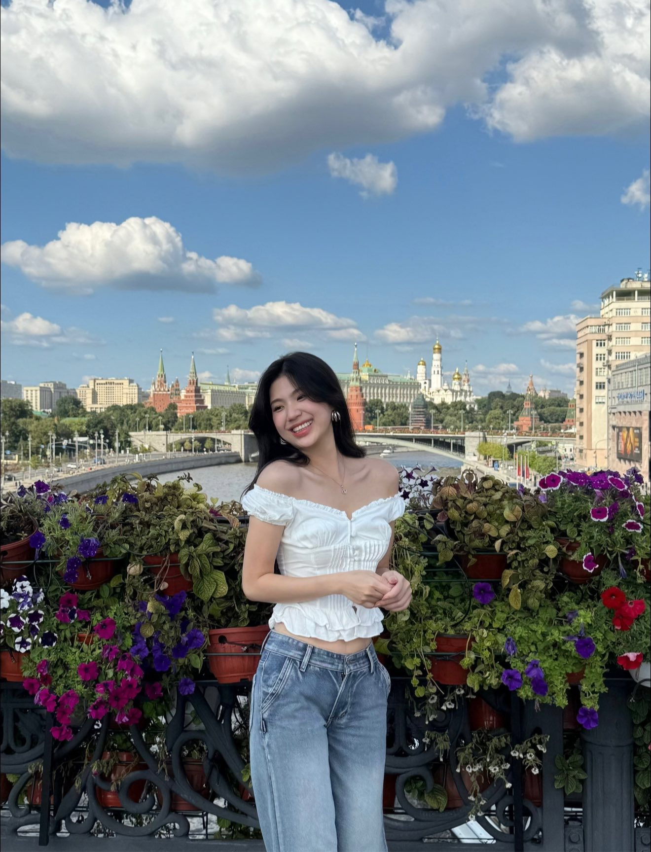 Kiều Trang nhận nhiều lời khen với vẻ ngoài xinh đẹp, luôn mang đến năng lượng tích cực