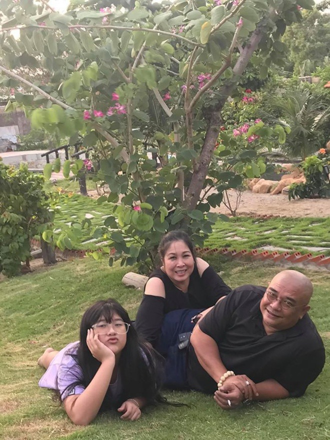 Nữ NSND tái hôn với tài tử điện ảnh: Hôn nhân viên mãn ở tuổi 60, sở hữu toàn cơ ngơi khủng