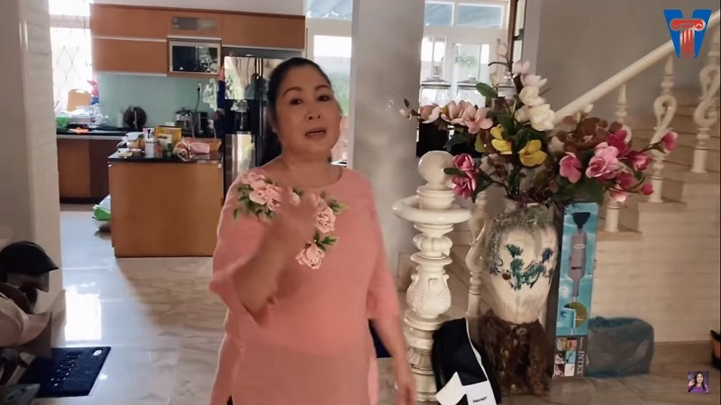 Nữ NSND tái hôn với tài tử điện ảnh: Hôn nhân viên mãn ở tuổi 60, sở hữu toàn cơ ngơi khủng