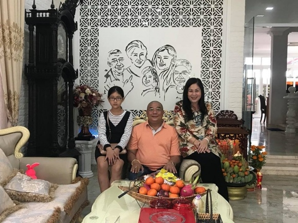 Nữ NSND tái hôn với tài tử điện ảnh: Hôn nhân viên mãn ở tuổi 60, sở hữu toàn cơ ngơi khủng