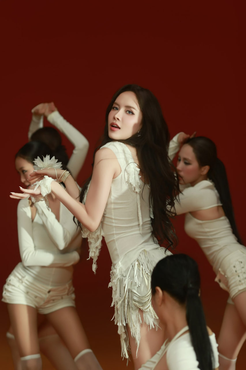 Thỏ Săn Mồi của Thiều Bảo Trâm gây tranh luận
